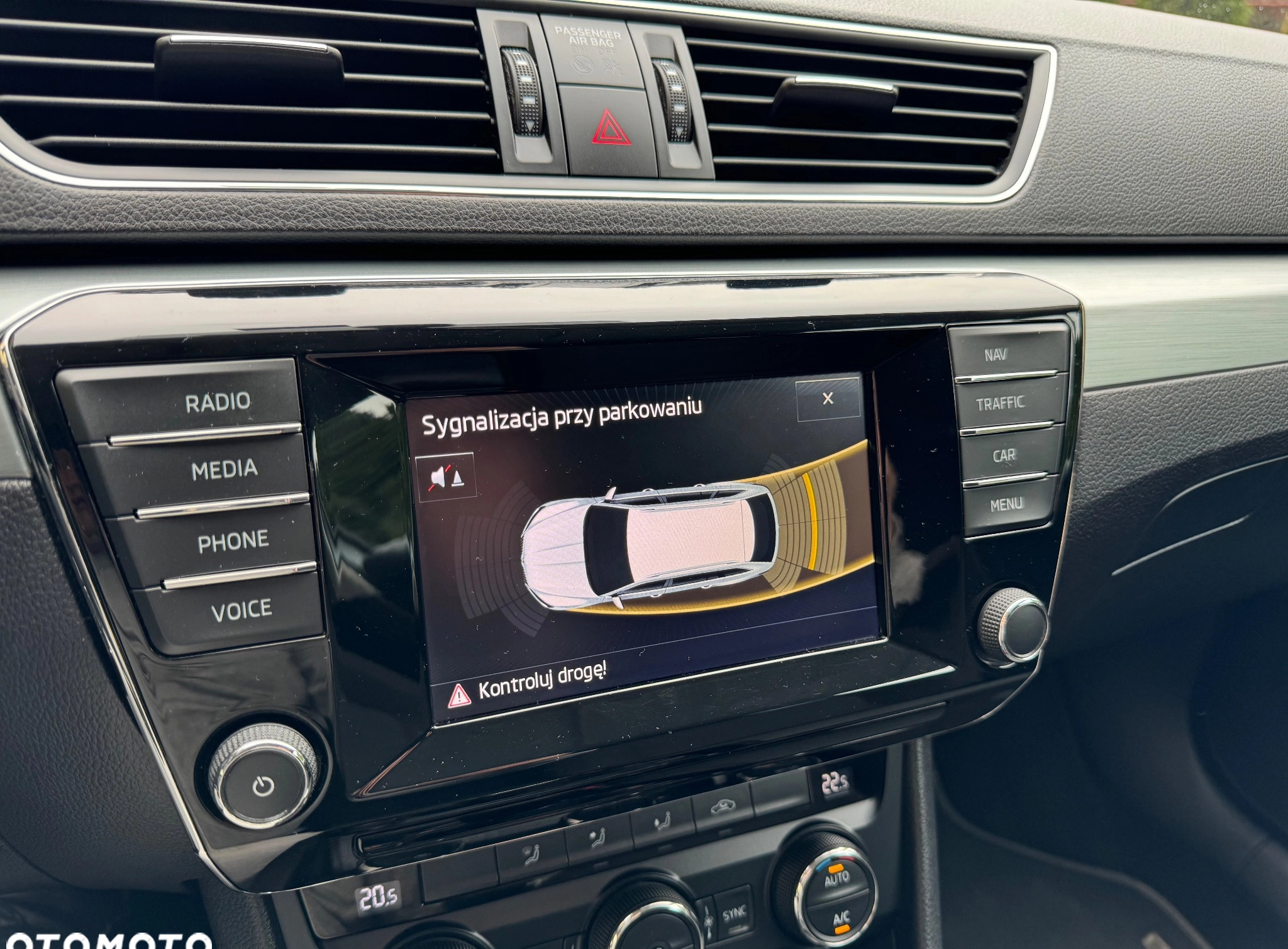 Skoda Superb cena 56900 przebieg: 216550, rok produkcji 2015 z Oleszyce małe 781